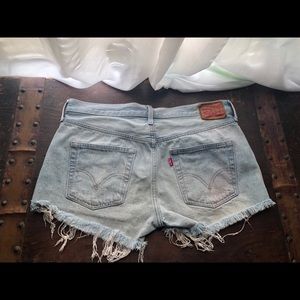 🔥 WOMENS LEVIS CUT OFF SHORTS 🔥